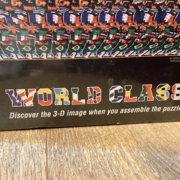 New Sealed Springbok-World Class Soccer 3-D Puzzle Hallmark - Picture 8 of 8